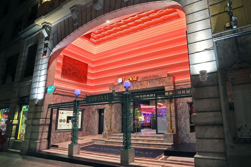 Luckia kockarnica Pula: Vodeća lokacija za online poker i PC igre u Puli